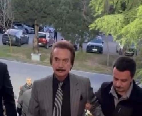 Orhan Gencebay Sağlık Haberleri: Taburcu Olmasının Ardından Ödül Töreninde Sağlık Durumunu Paylaştı