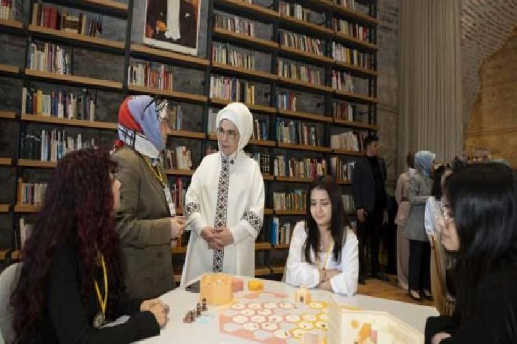 Rami Çocuk ve Sanat Bienali Açılışında Emine Erdoğan, Hayal Gücünün Medeniyet Gücü Olduğunu Vurguluyor