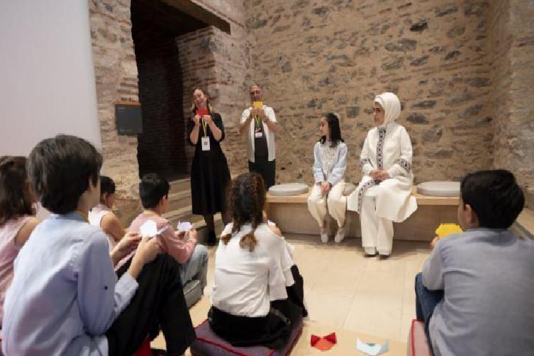 Rami Çocuk ve Sanat Bienali Açılışında Emine Erdoğan, Hayal Gücünün Medeniyet Gücü Olduğunu Vurguluyor
