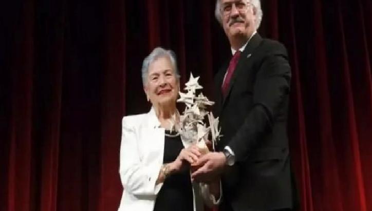 Usta Oyuncu Feyha Çelenk’in Kaybı: Devlet Tiyatroları’na Büyük Zarar