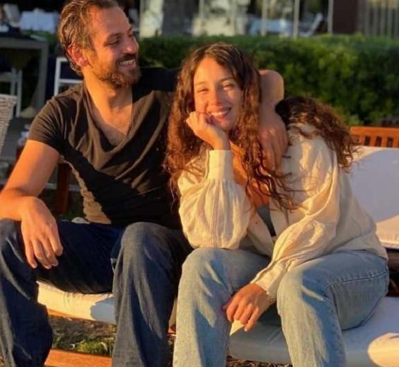 Erkan Kolçak Köstendil ve Cansu Tosun’un 8 Yıllık Evliliği Anlaşılarak Sona Erdi: Marsel’in Velayeti Anneye