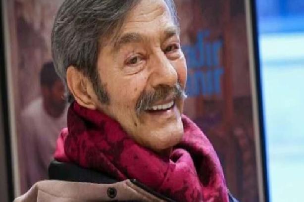 Kadir İnanır’ın Sağlık Durumu: Entübe Edildi, Zatürrede Tümör Şüphesiyle Değerlendiriliyor