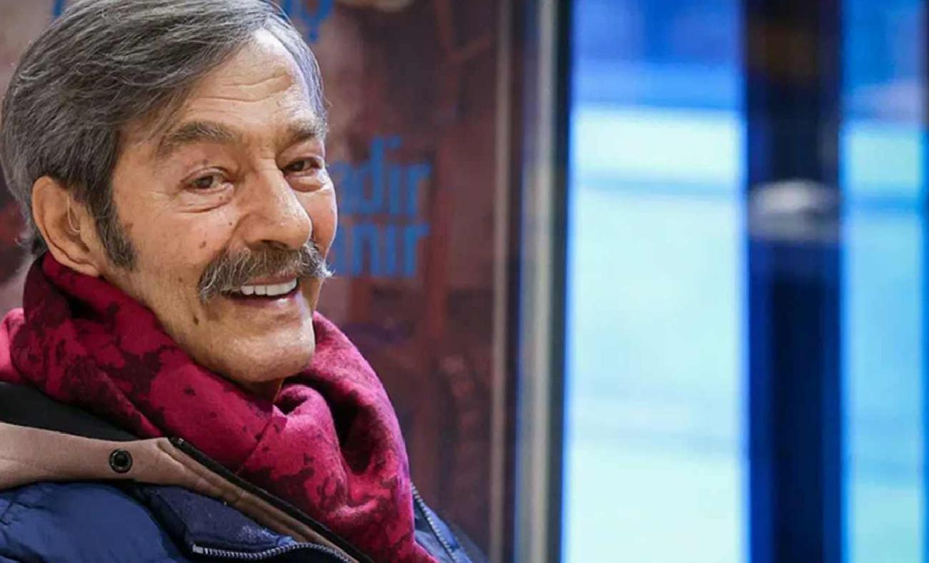 Kadir İnanır'ın Yoğun Bakım Takibi Devam Ediyor: Zatürre Nedeniyle Solunum Desteği Sağlanıyor