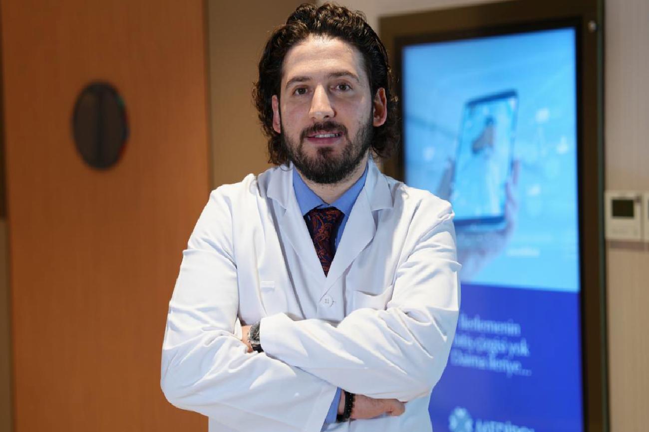 Robotik Rehabilitasyonla Yeniden Yürümesini Sağlayan Nesat Özçelik’in Hikayesi