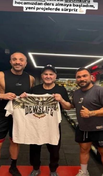 Şafak Sezer'in Yeni Görünümü ve Kararları: Estetik Dokunuşlar ve Sporla Gelen Değişim
