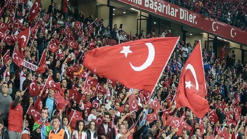 Türkler Geliyor Marşıyla Dünya Kupası Heyecanı: Akçıl’ın Manidar Saat Seçimi ve İlk Dinleyiciler
