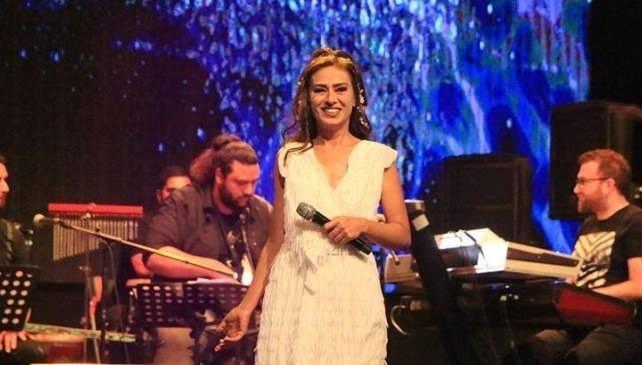 Yapay Zeka Tartışması: Yıldız Tilbe Çevrimiçi Sahte İçeriklere Rotasını Kesti