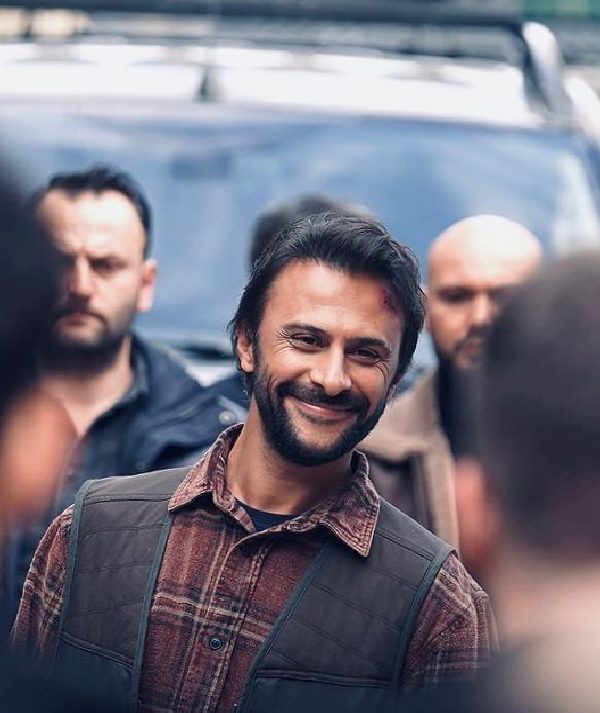 Taşacak Bu Deniz'de Gezep Hakkında Ortaya Atılan İddialara Onur Dilber'in Yanıtı ve Sezon İçindeki Gerginlikler