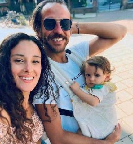 8 Yıllık Evliliğini Tek Celsede Bitiren Oyuncu Çiftten Yeni İlk Açıklama
