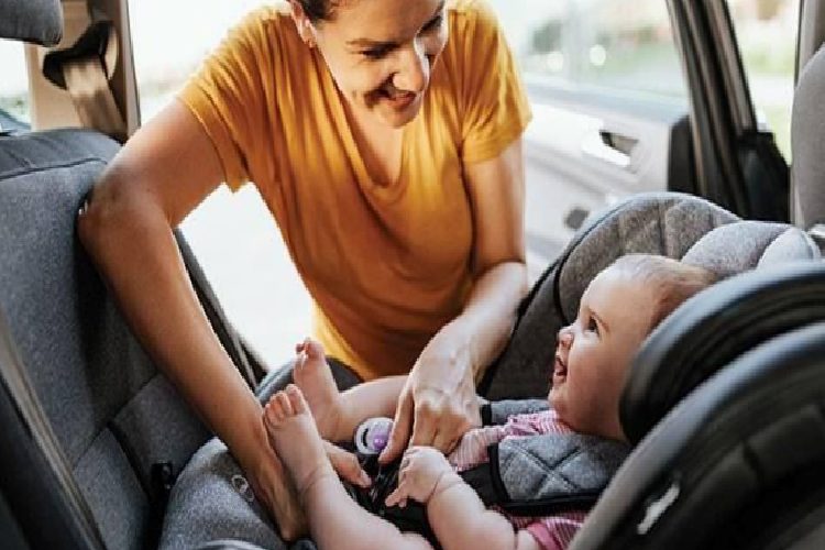 Bebeklerle Uzun Yolculuk: Güvenli ve Konforlu Seyahatin Ana Noktaları