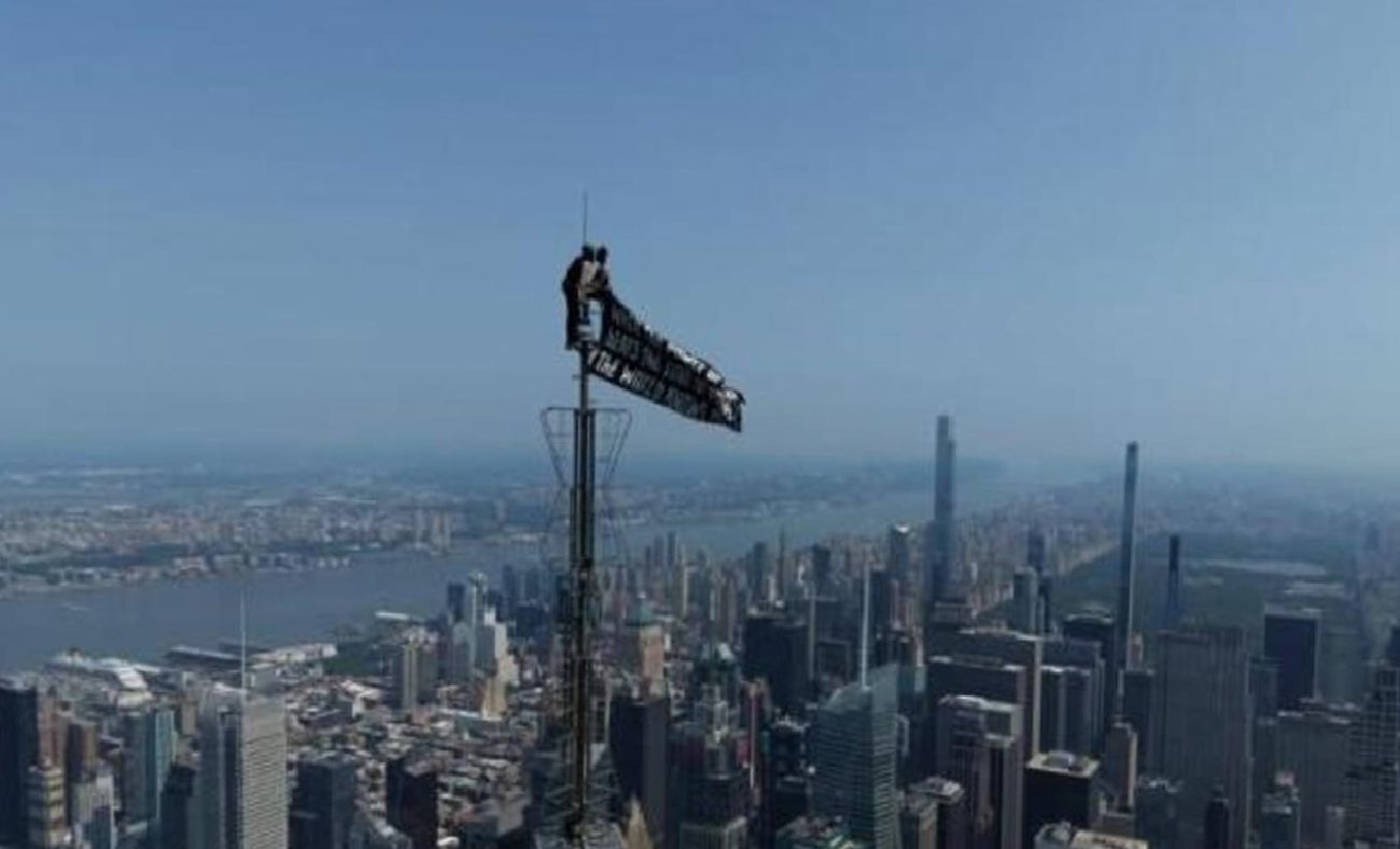 Empire State Binası’nda Evlenme Teklifi İçin Gösterilen Tedirgin Yolculuk: Gözaltı ve Kriz Anları