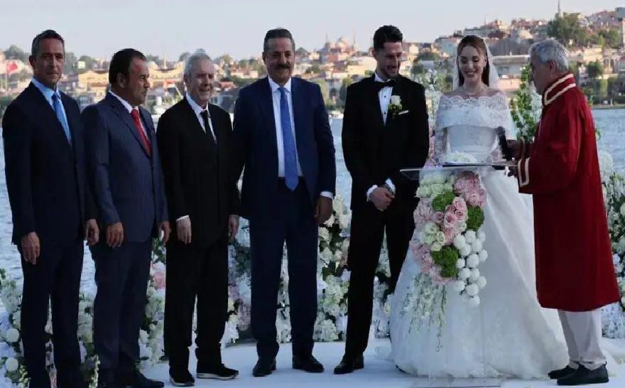 İsmail Yüksek ve Esin Matraş’ın Görkemli Düğünü: Aile ve Futbol Dünyası Bir Arada