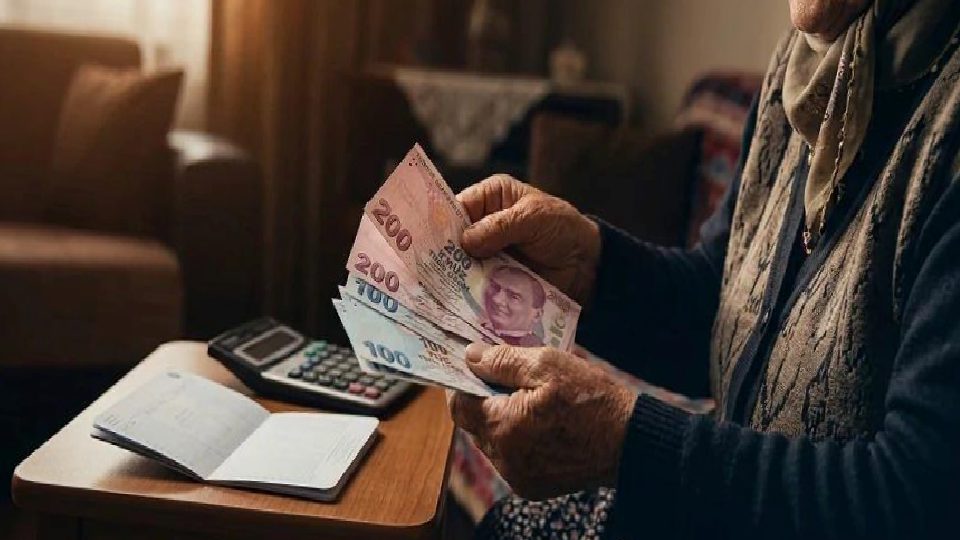 Maddi Sıkıntılar Beyin Yaşlanmasını Nasıl Hızlandırıyor? Uzun Süreli Yoksulluk ve Kognitif Etkiler Çalışması
