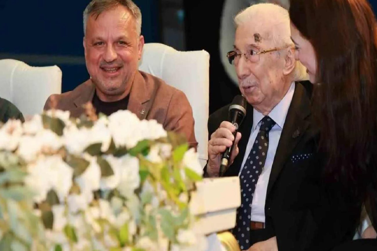 Osmanoğlu Ailesinin Mutlu Günü: Mohammed Halil ve Havva Sude'nin Önemli Nikah Anı