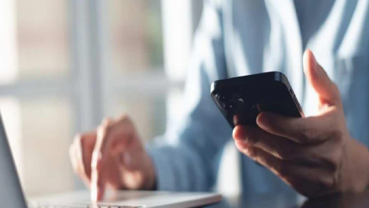 Güncel Haber Tüketiminin Psikolojik Etkileri: Beynin Alarm Durumunu Anlamak