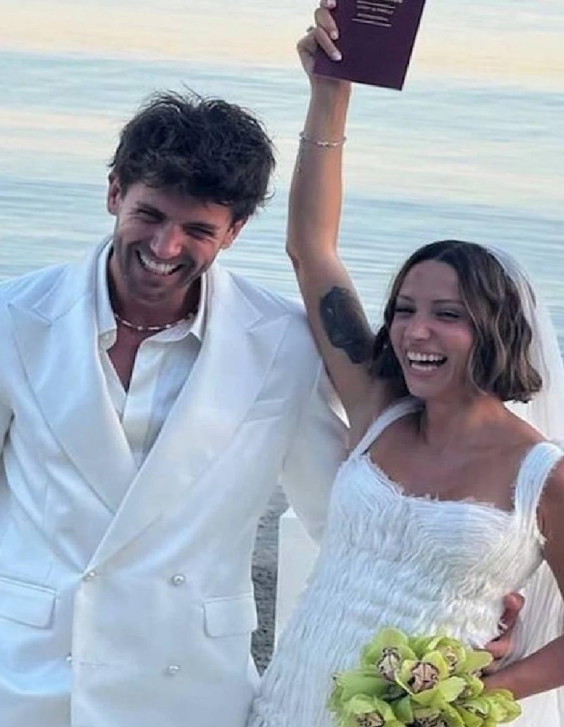 Çeşme'de Düğün: Zeynep Bastık ve Serkay Tütüncü Evlendi