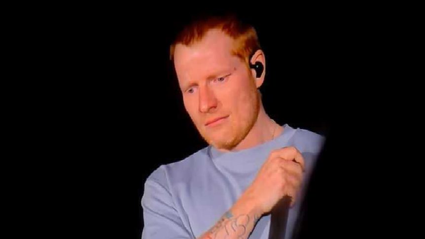 Ed Sheeran’in İsrail-Gazze Krizi Üzerine Duygusal Sahne Talkı ve İnsanlık Meselesi
