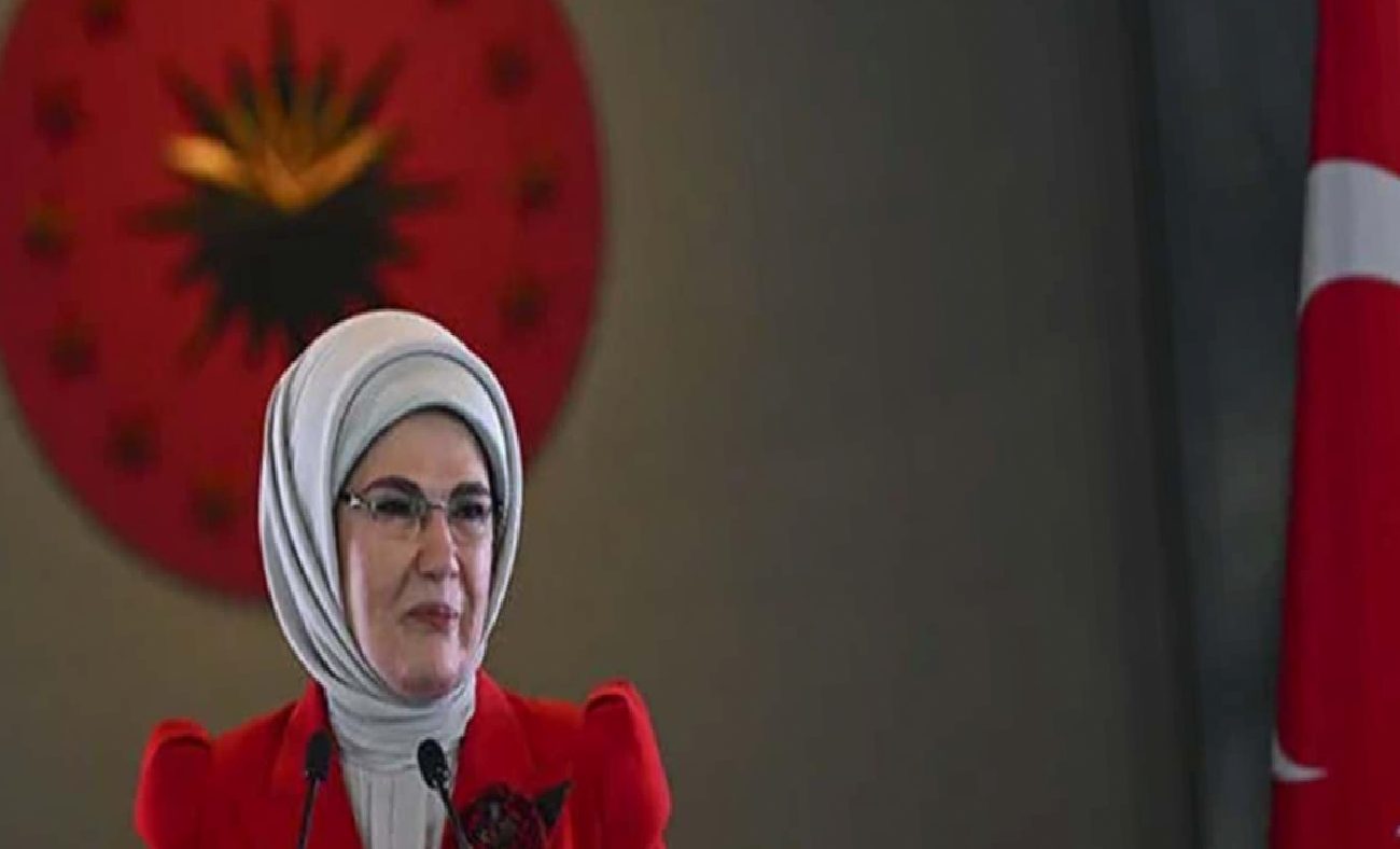 Emine Erdoğan'dan Zafer Bayramı Mesajı: İstiklal Destanı ve Birlik Vurgusu