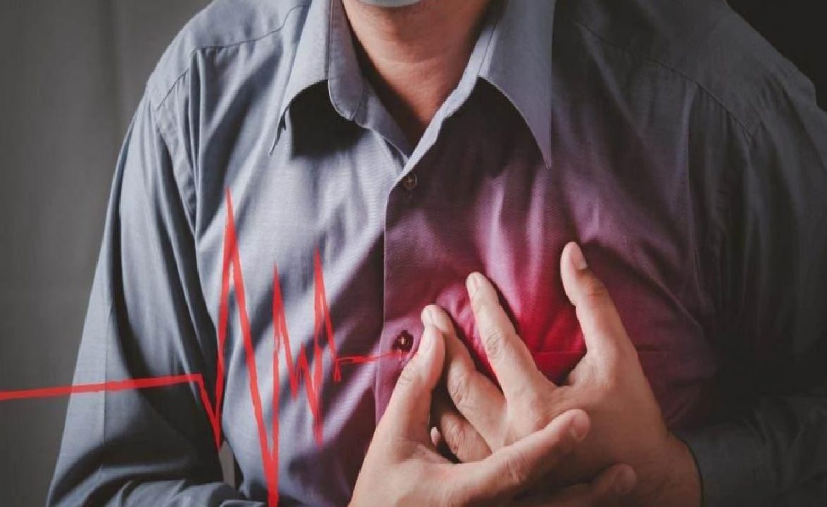 Göğüs Ağrısı ve Sırt Yayılımı: Kalp Krizi Uyarıları ve Erken Müdahalenin Önemi