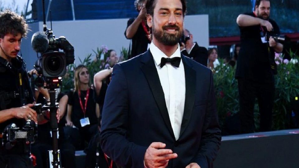 Navruz’un Yurt Dışı Buluşması: Venedik Festivali’nde Kineo Ödülü ve Faye Dunaway ile Görüntü