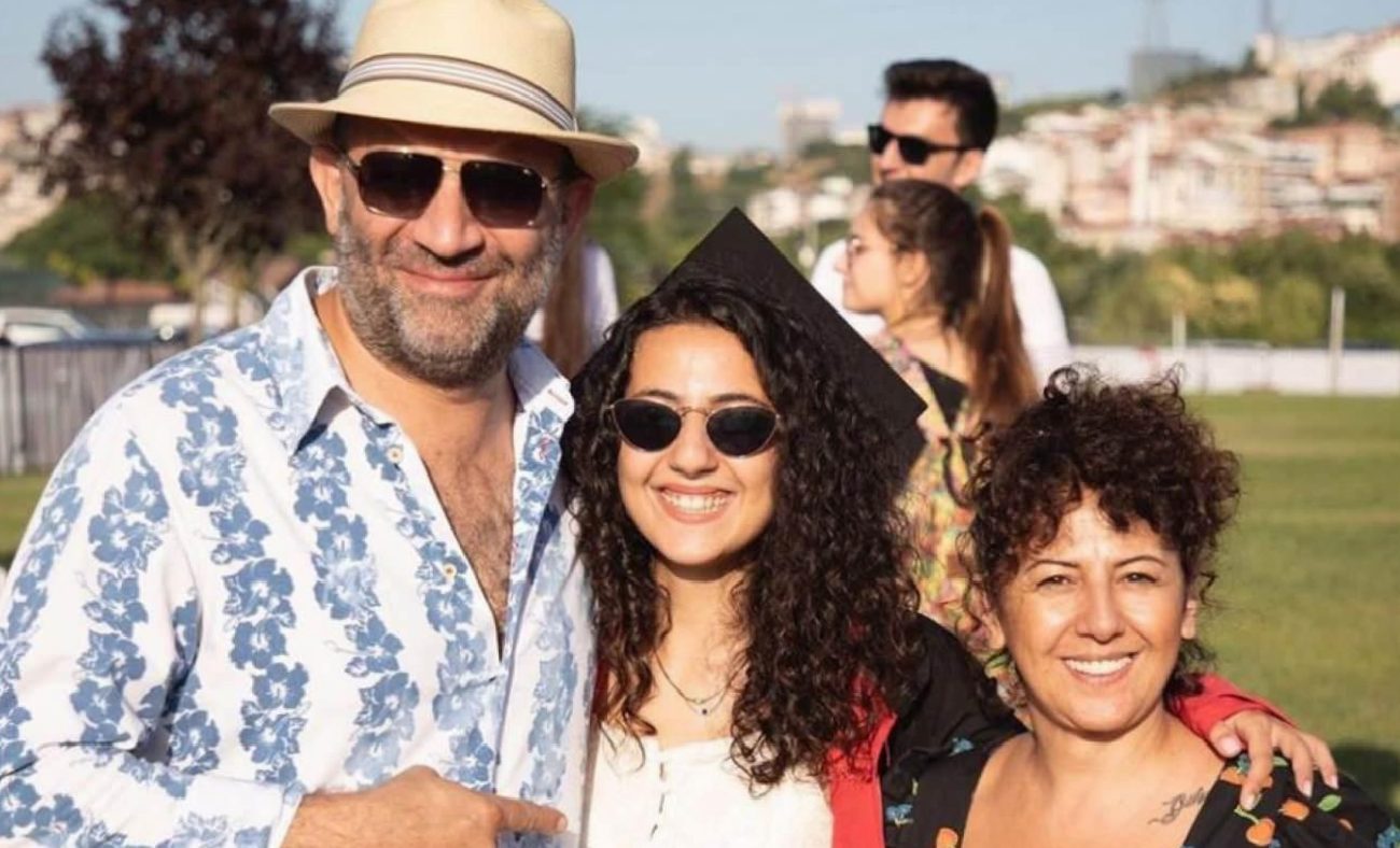 Şevket Çoruhın Kızı Gülenay Çoruh’un Nişanı ve Anlamlı Hediye
