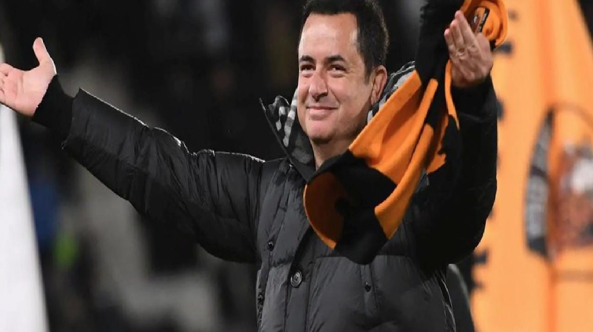 Tribünlerden Gelen Küresel Futbol Tutkusu: Acun Ilıcalı’nın Zorluklar Üzerinden Yükselişi